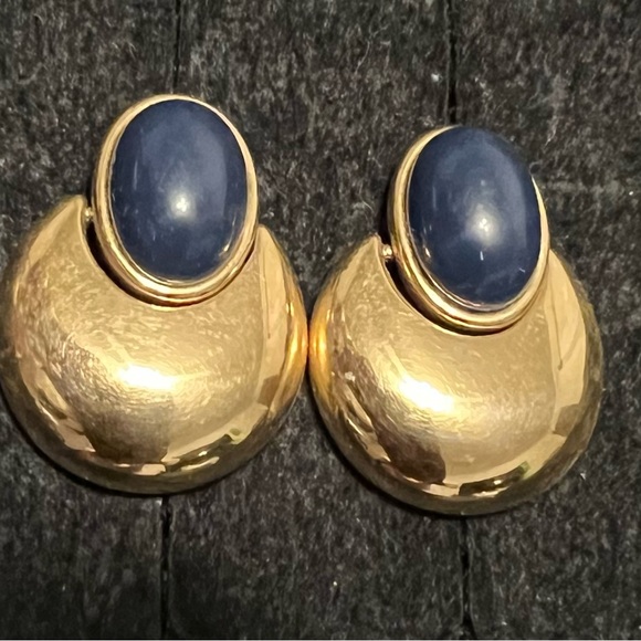 Elegant Gold toned and Blue Women's Earrings - Picture 2 of 3